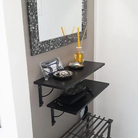 One Bedroom Flat In Fenals For 4 People * 료렛 드 마르