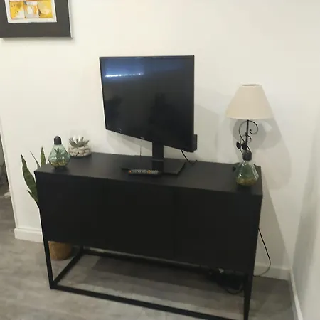 One Bedroom Flat In Fenals For 4 People 료렛 드 마르