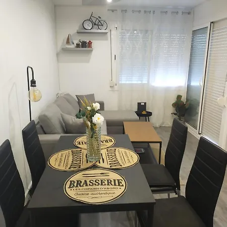 One Bedroom Flat In Fenals For 4 People * 료렛 드 마르
