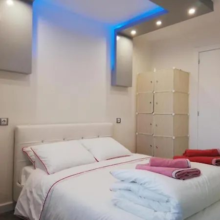 One Bedroom Flat In Fenals For 4 People * 료렛 드 마르
