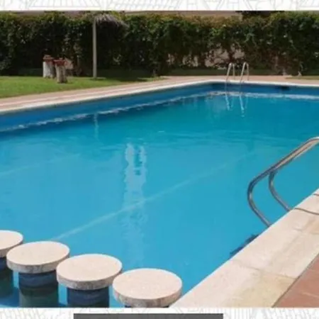 One Bedroom Flat In Fenals For 4 People 료렛 드 마르