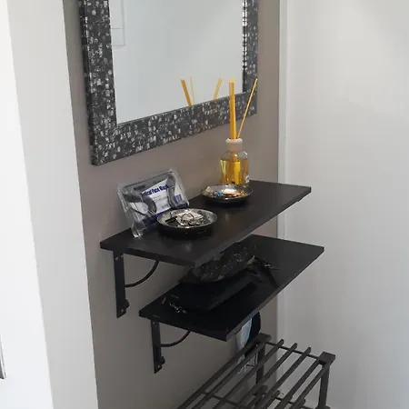 One Bedroom Flat In Fenals For 4 People * 료렛 드 마르