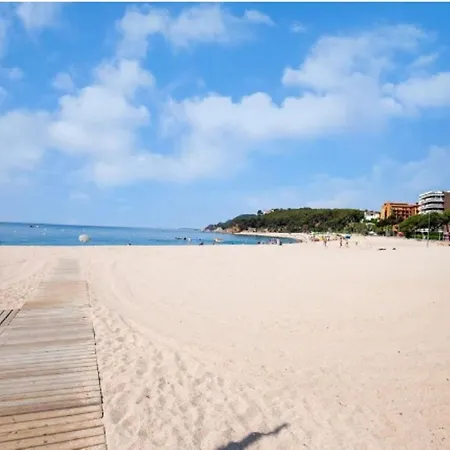 One Bedroom Flat In Fenals For 4 People Lägenhet *