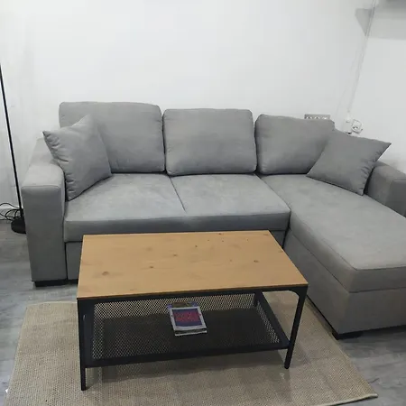 One Bedroom Flat In Fenals For 4 People アパート リョレート・デ・マル