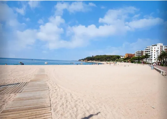 One Bedroom Flat In Fenals For 4 People شقة *