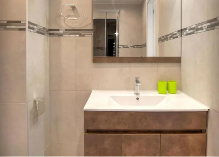 One Bedroom Flat In Fenals For 4 People Appartement Lloret de Mar