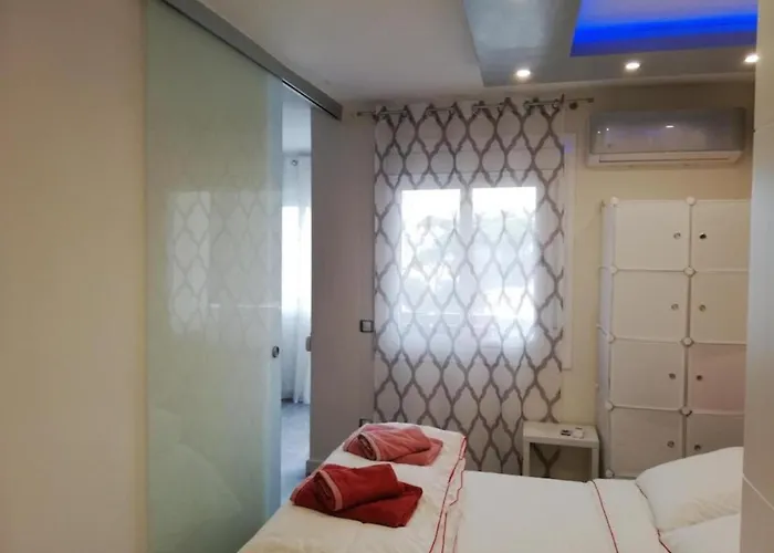 One Bedroom Flat In Fenals For 4 People Appartement *