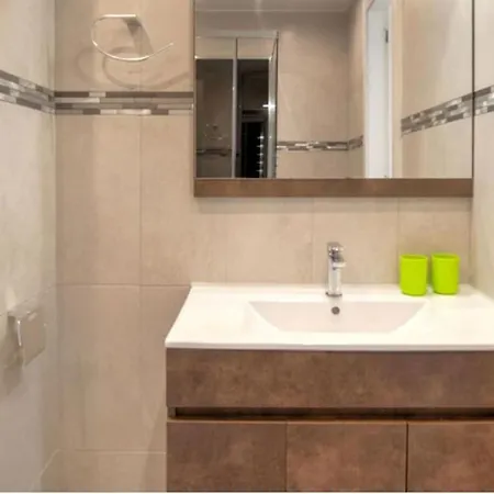 One Bedroom Flat In Fenals For 4 People Apartman Lloret de Mar