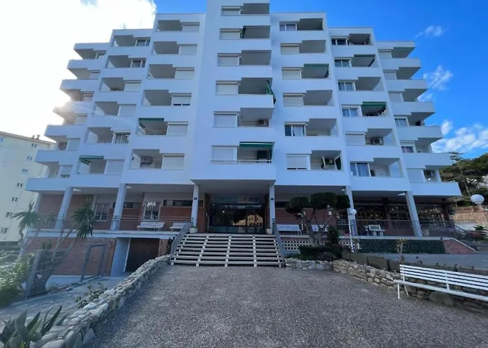 One Bedroom Flat In Fenals For 4 People 公寓