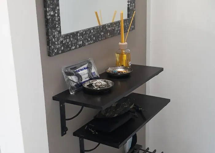 One Bedroom Flat In Fenals For 4 People * 滨海略雷特